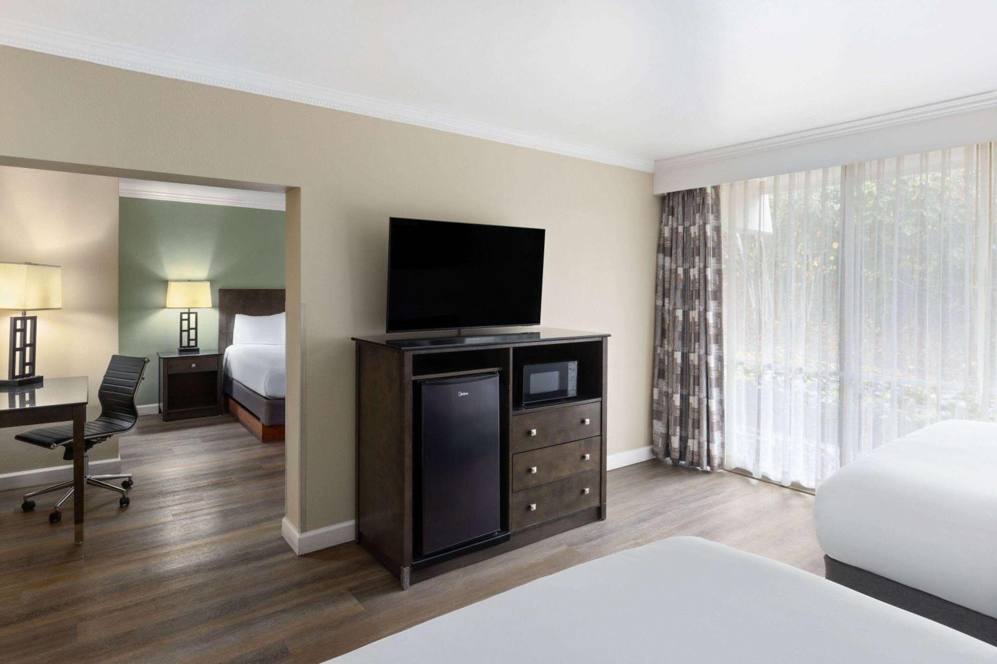 Travelodge By Wyndham Monterey Bay Eksteriør bilde
