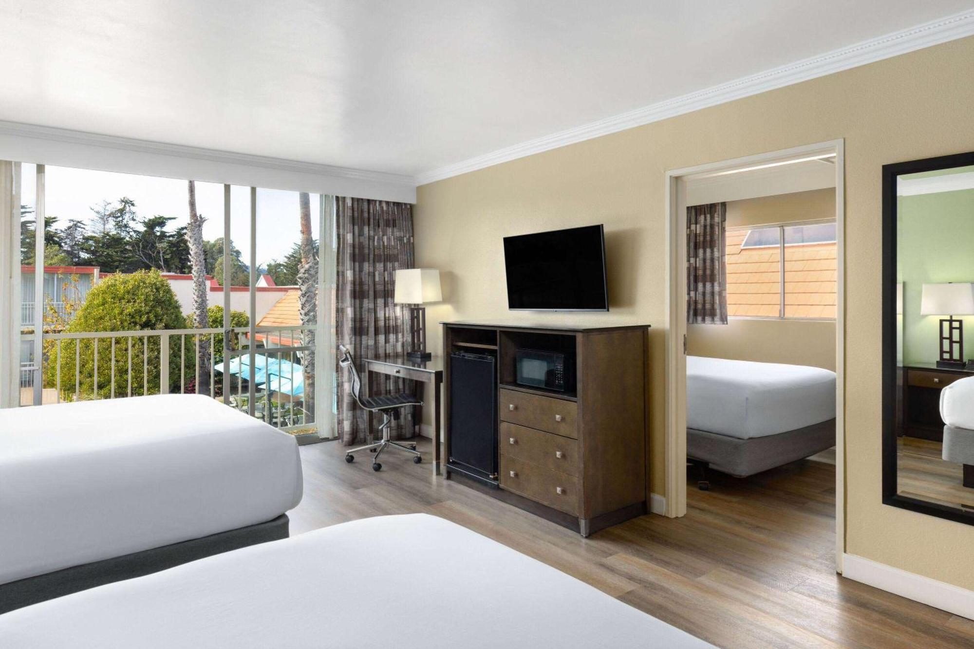 Travelodge By Wyndham Monterey Bay Eksteriør bilde